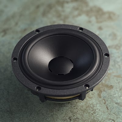 Dynaudio-Contour-60i_Midrange_01_1200x1200